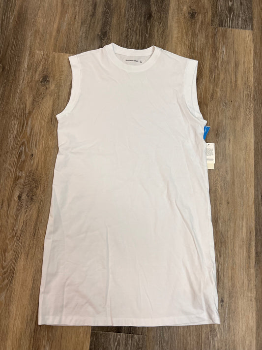 Dress Casual Short By Abercrombie And Fitch In White, Size: S