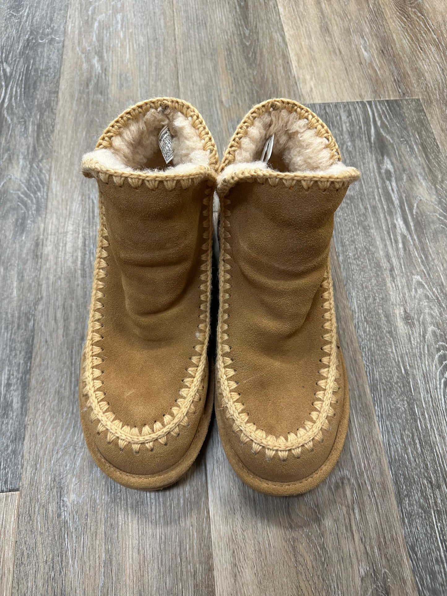 Boots Snow By Bearpaw In Tan, Size: 11