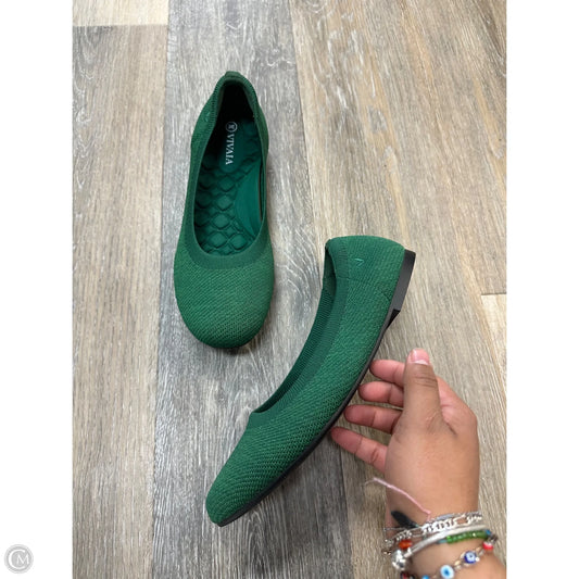 Shoes Flats By Vivaia In Green, Size: 9