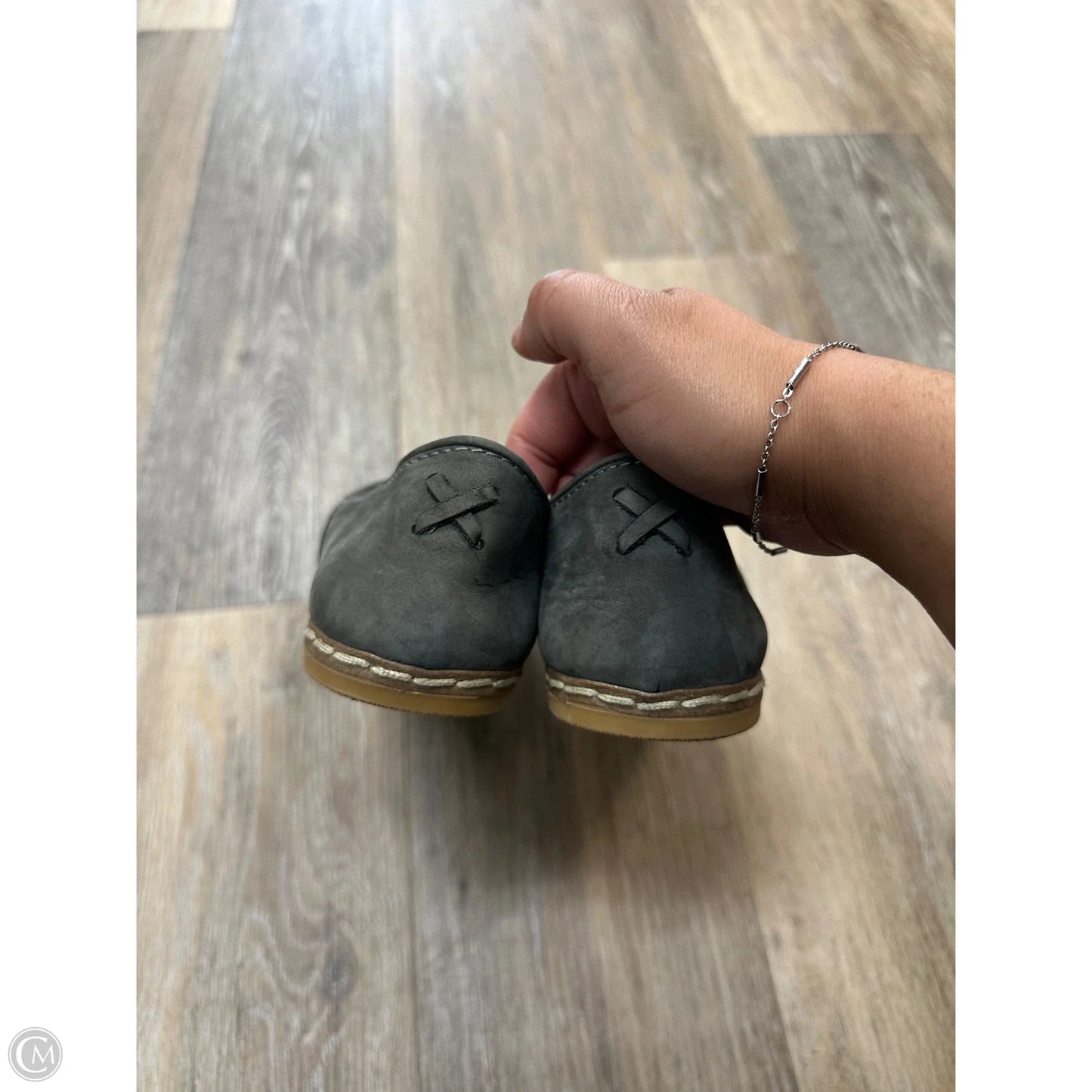 Shoes Flats By Charix In Grey, Size: 6