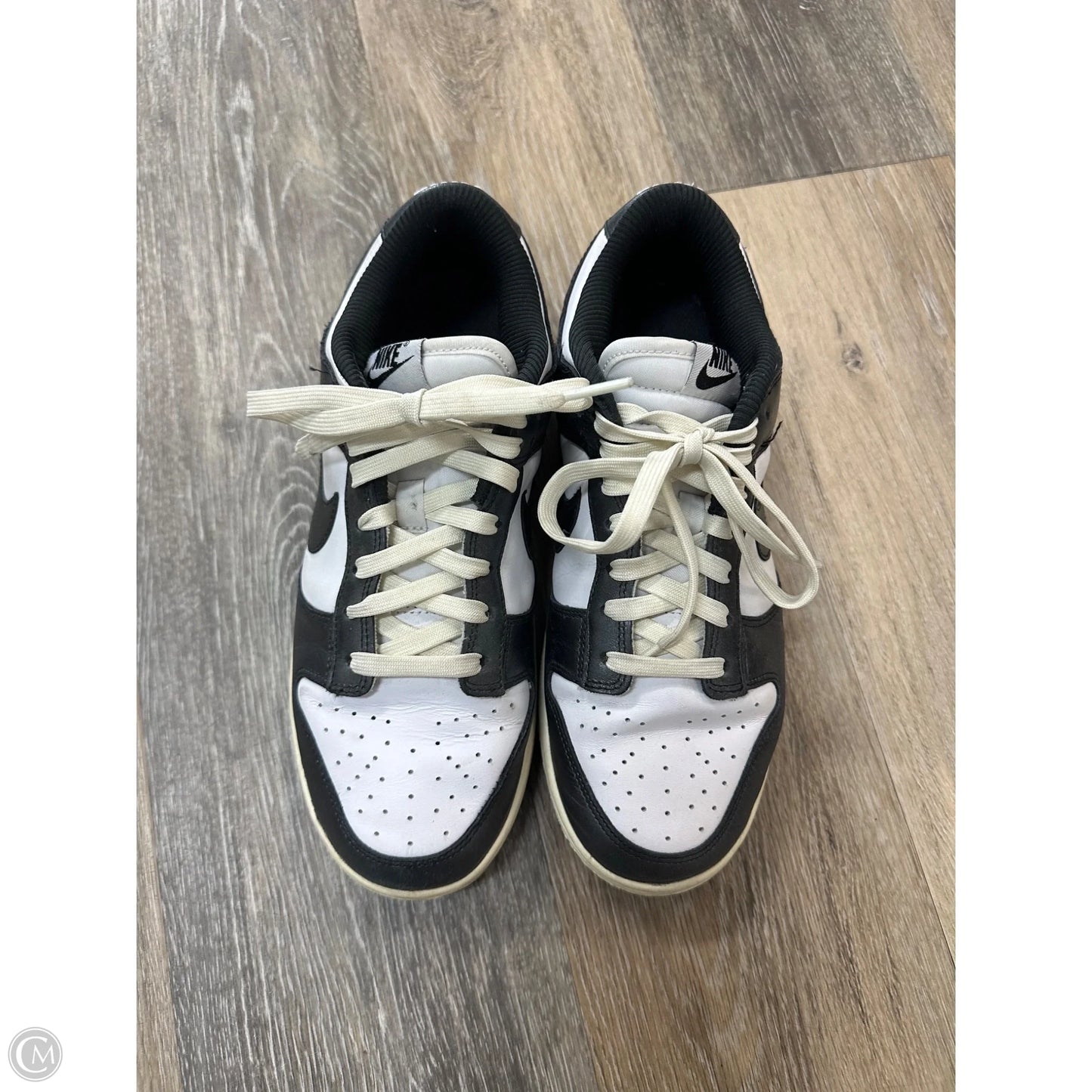 Shoes Sneakers By Nike In Black & White, Size: 9