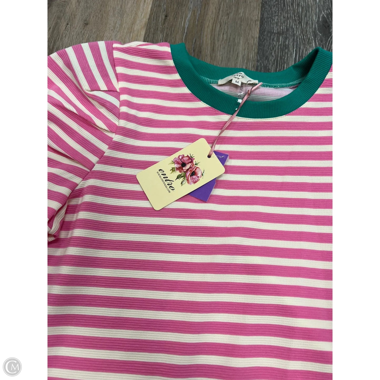 Top Short Sleeve By Entro In Striped Pattern, Size: M