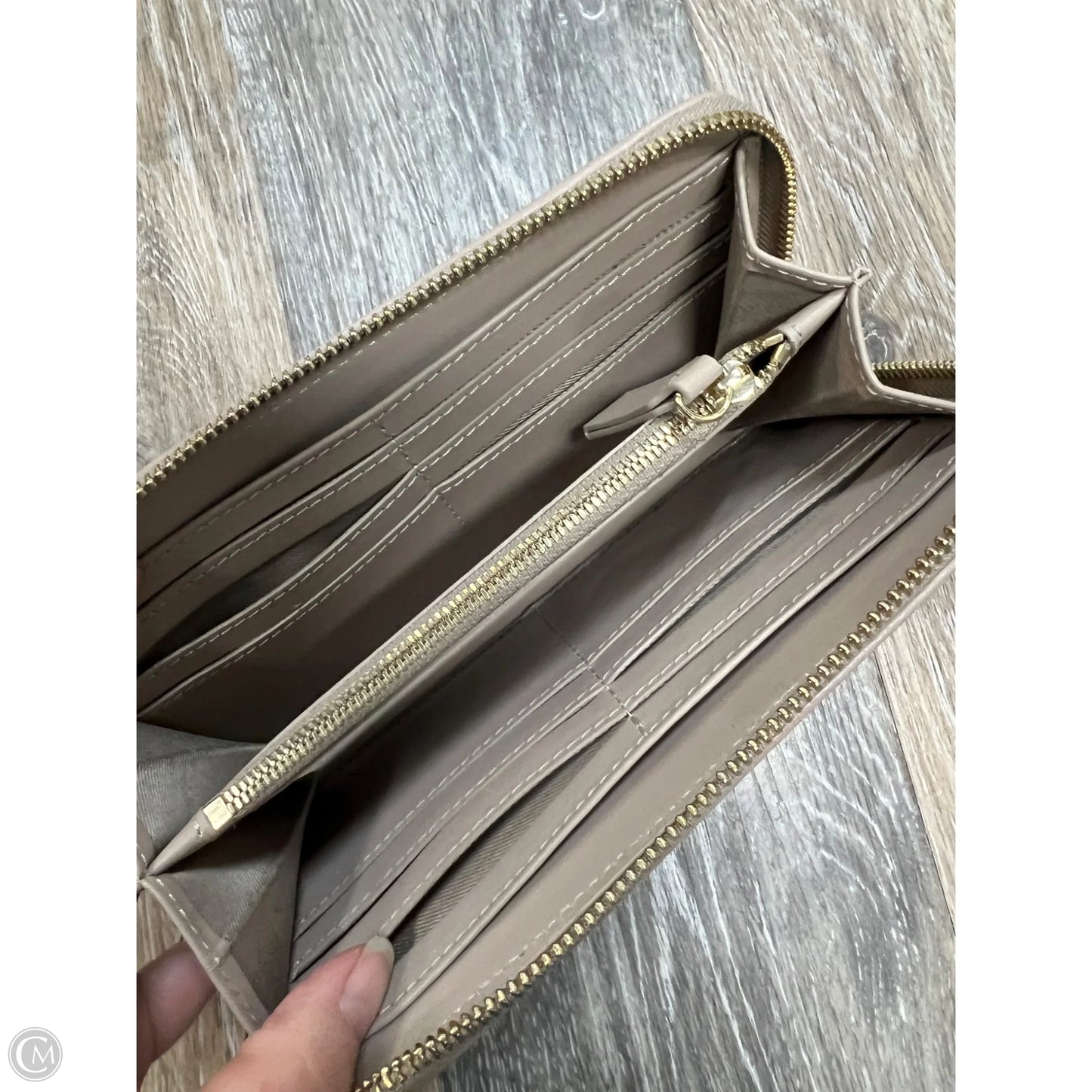Wallet Leather By Quince, Size: Large