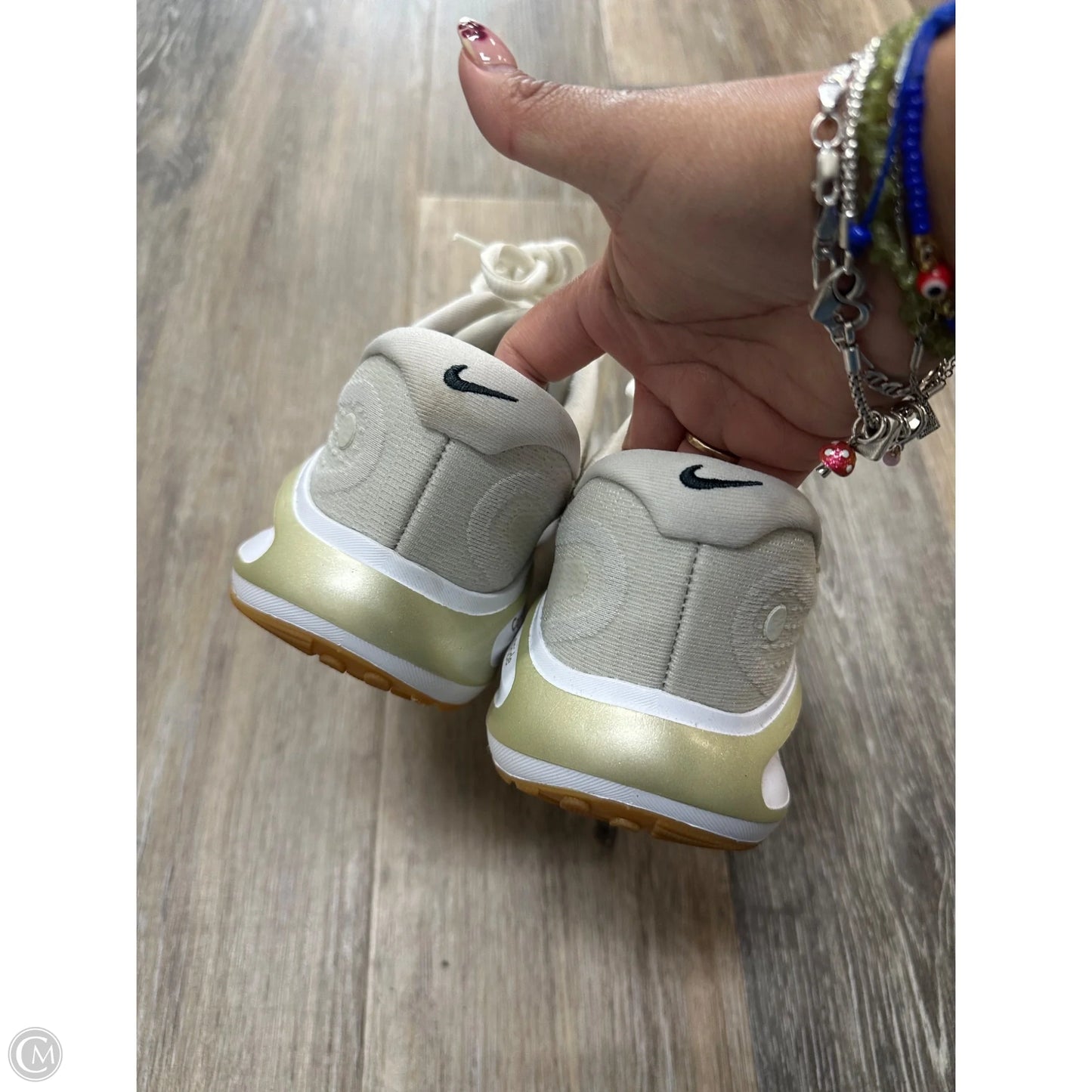 Shoes Athletic By Nike In Cream, Size: 8.5