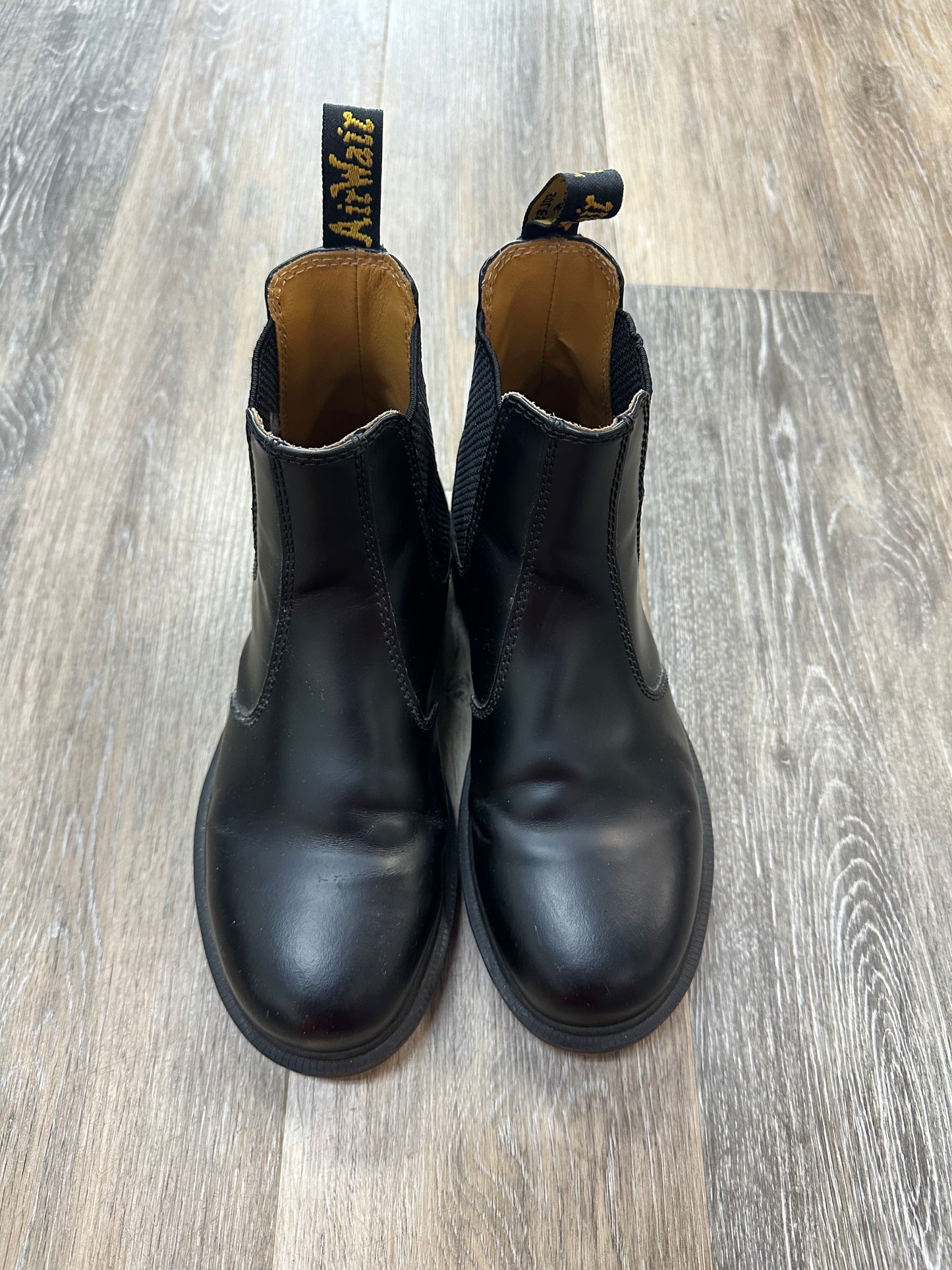 Boots Ankle Flats By Dr Martens In Black, Size: 6