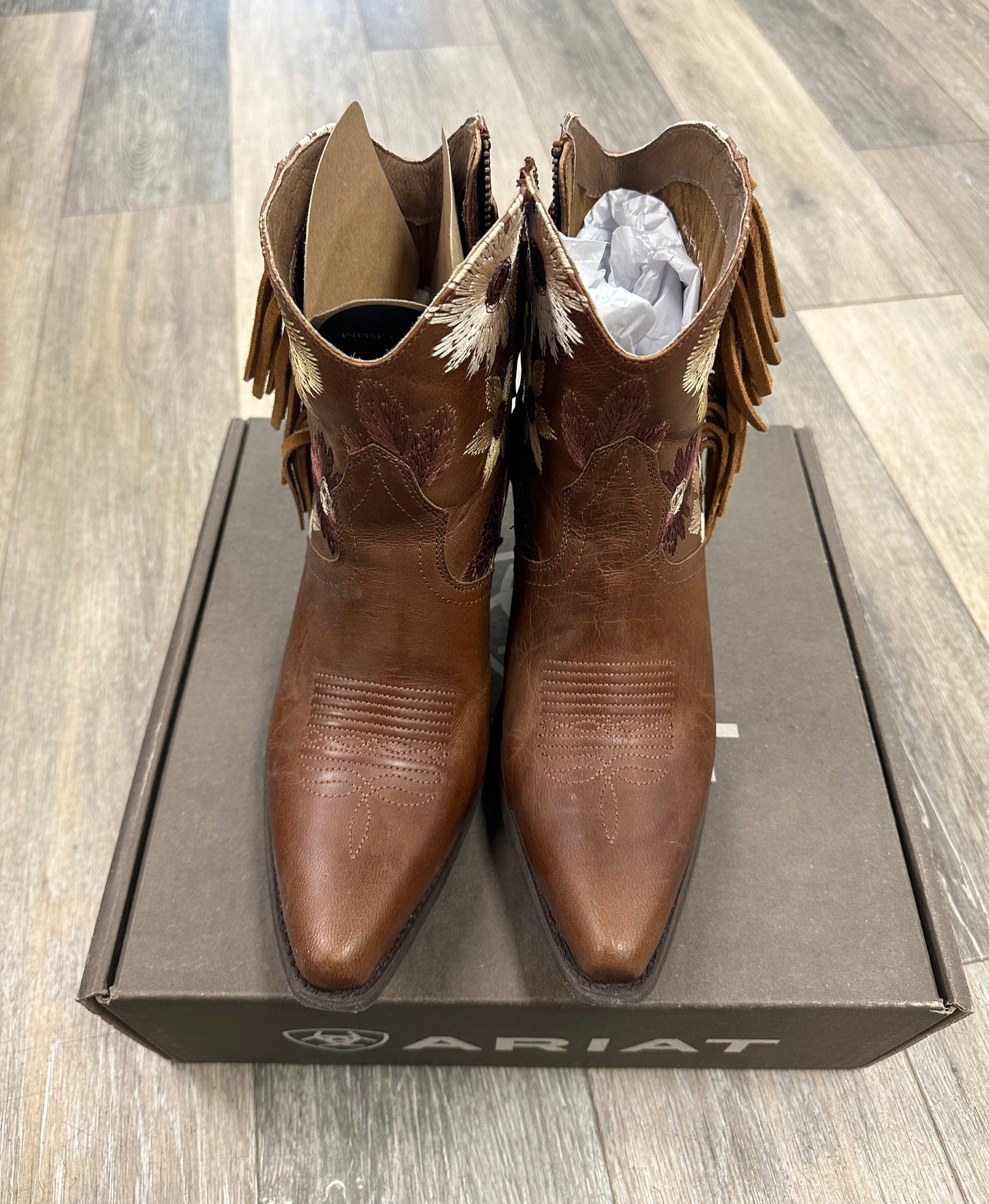 Boots Western By Ariat  Size: 9