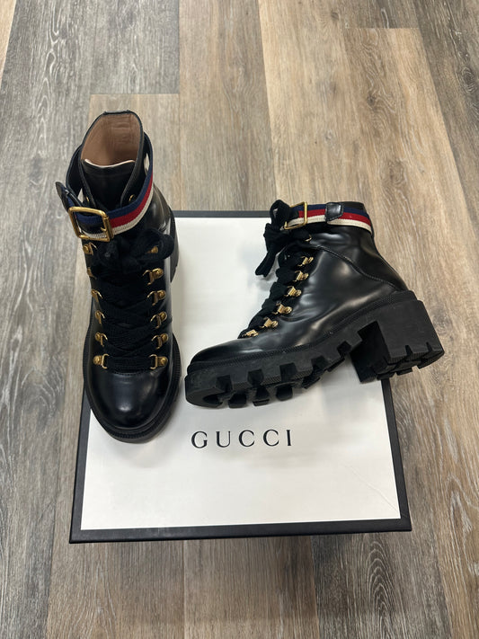 Boots Designer By Gucci  Size: 6