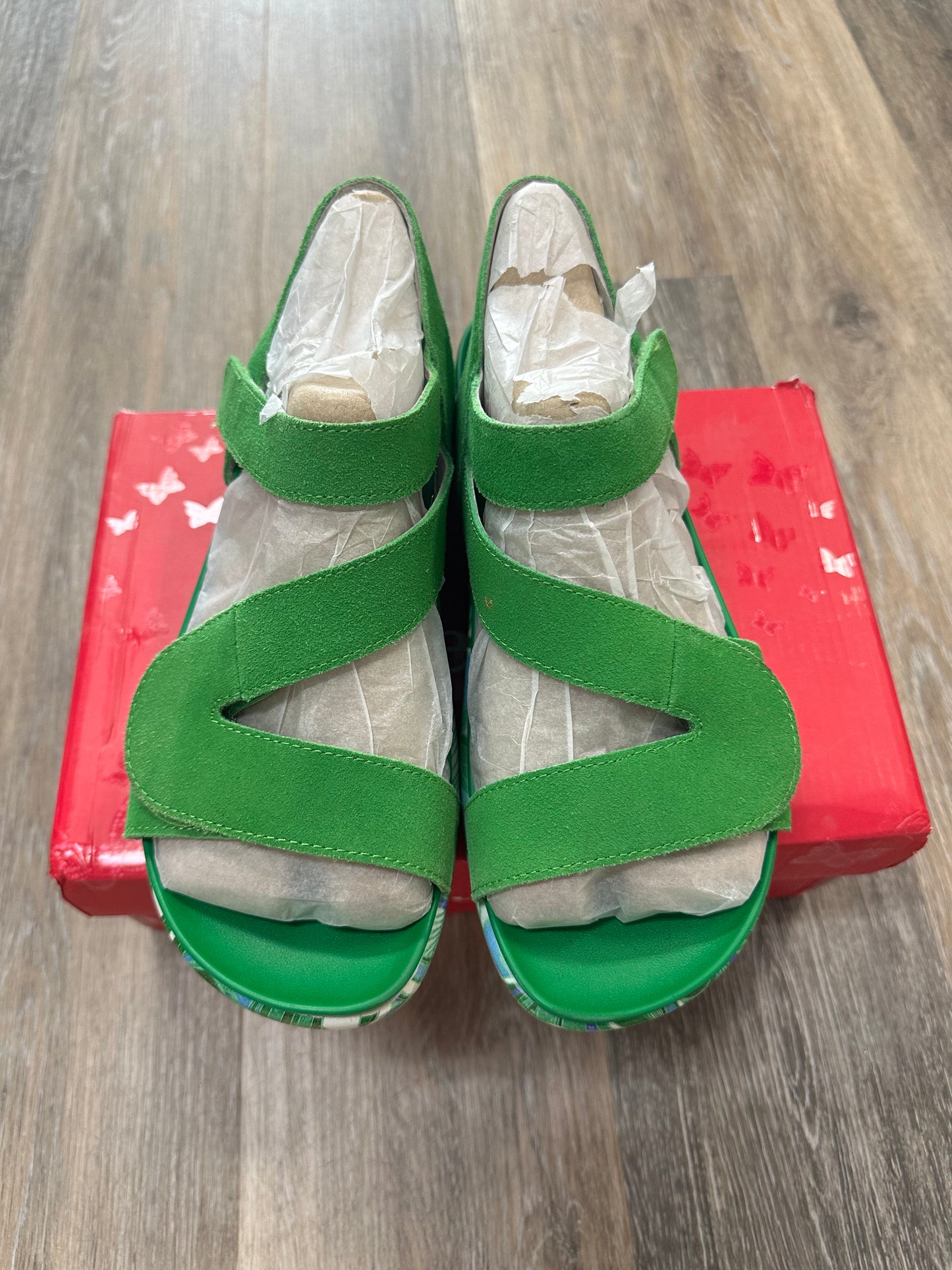 Green Sandals Flats Alegria, Size 9