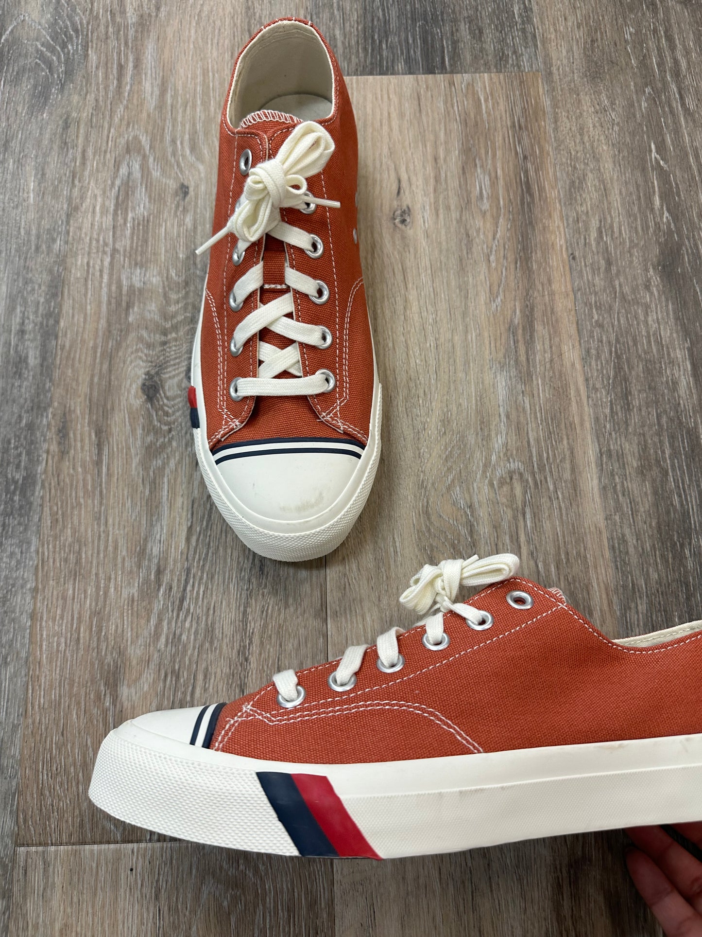 Shoes Sneakers By Keds In Orange, Size: 9