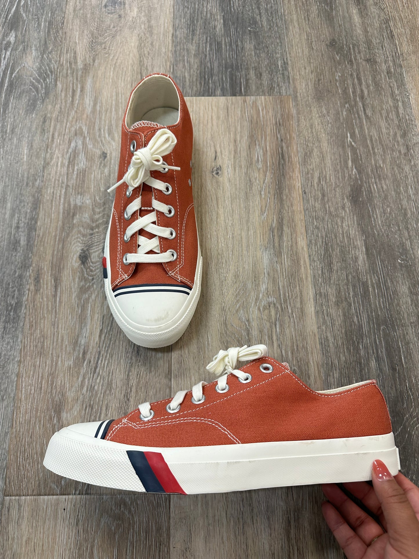 Shoes Sneakers By Keds In Orange, Size: 9