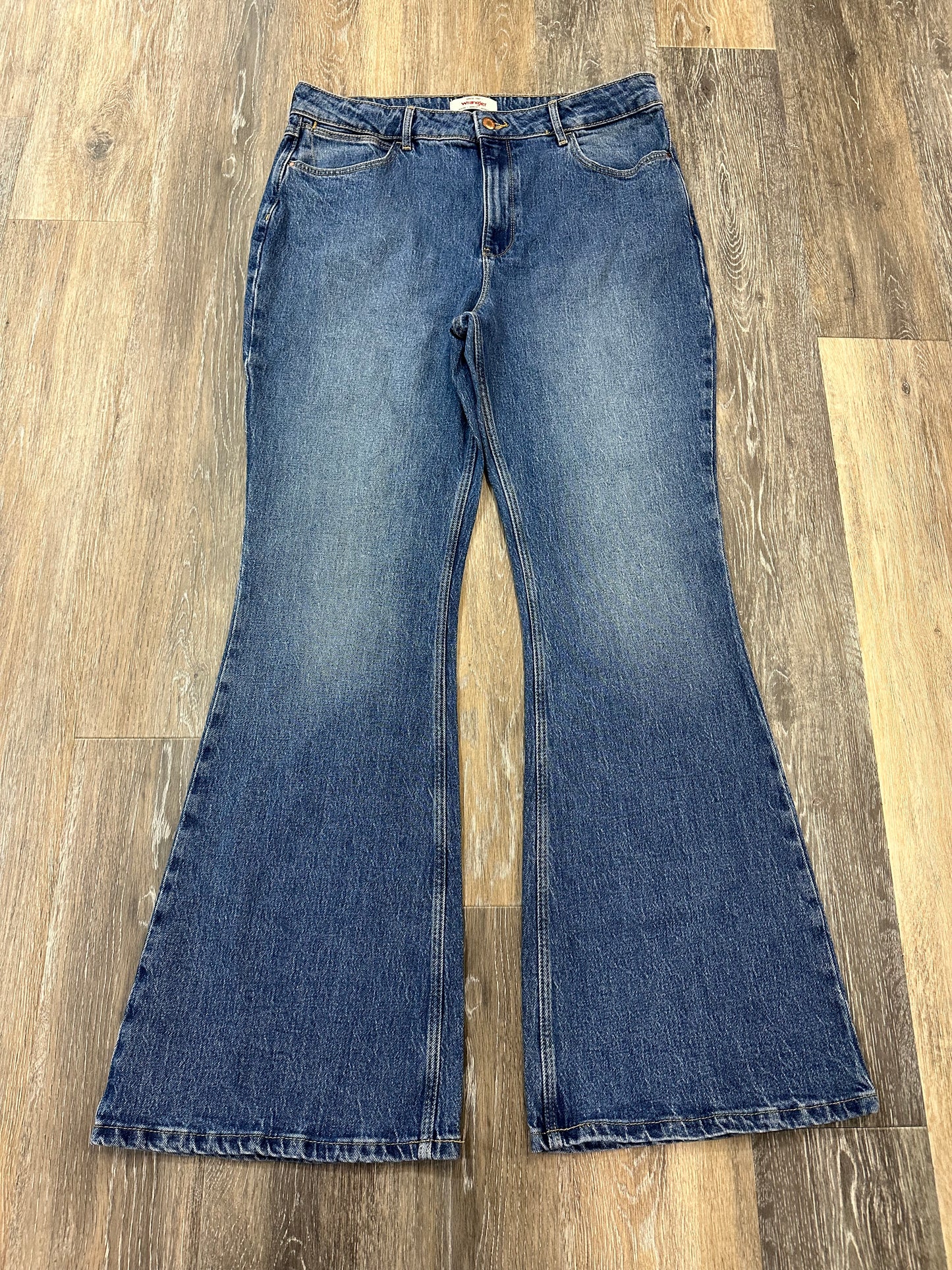 Jeans Flared By Wrangler In Blue Denim, Size: 16