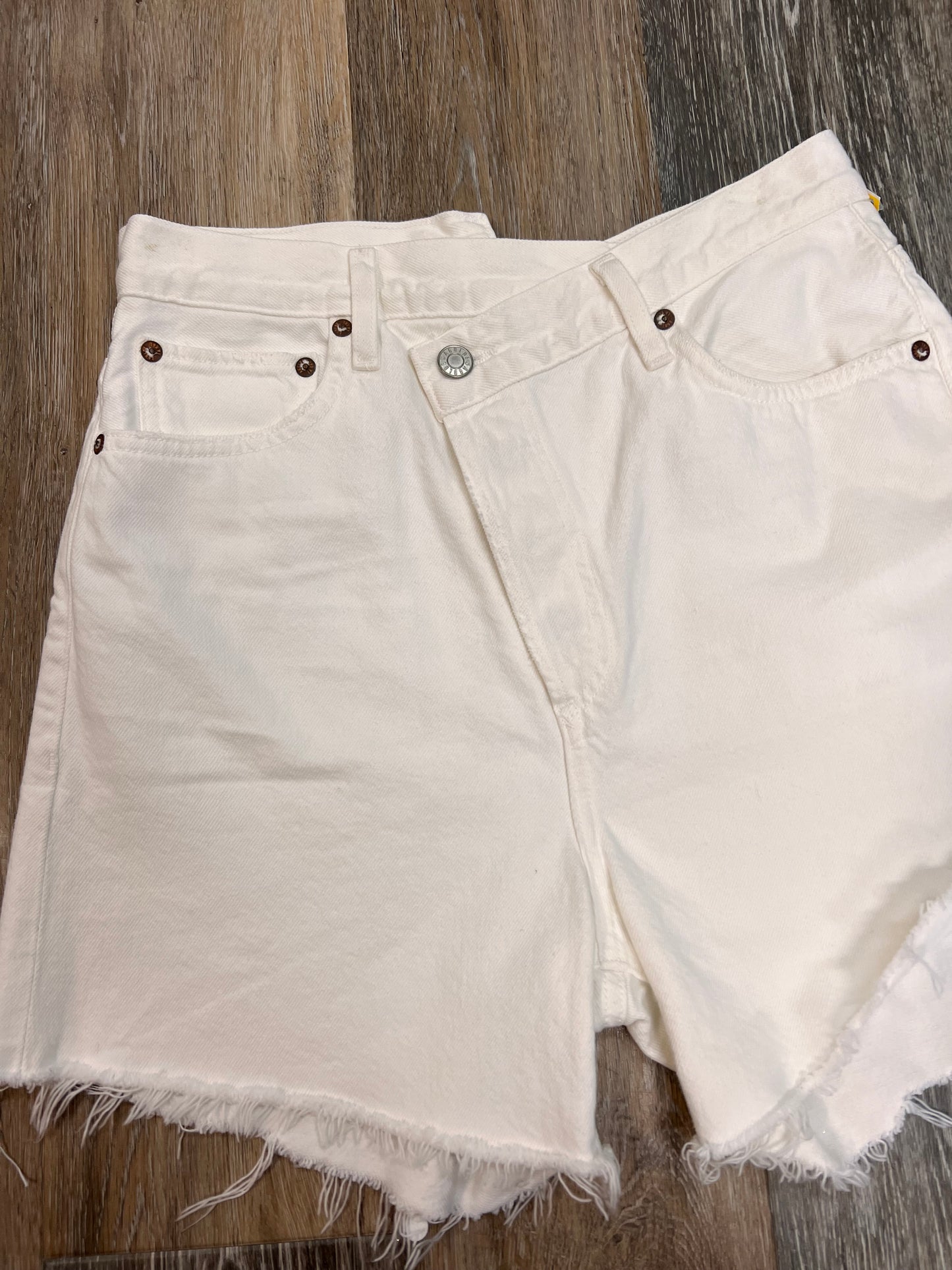 Shorts Designer By Agolde In White Denim, Size: 2/26