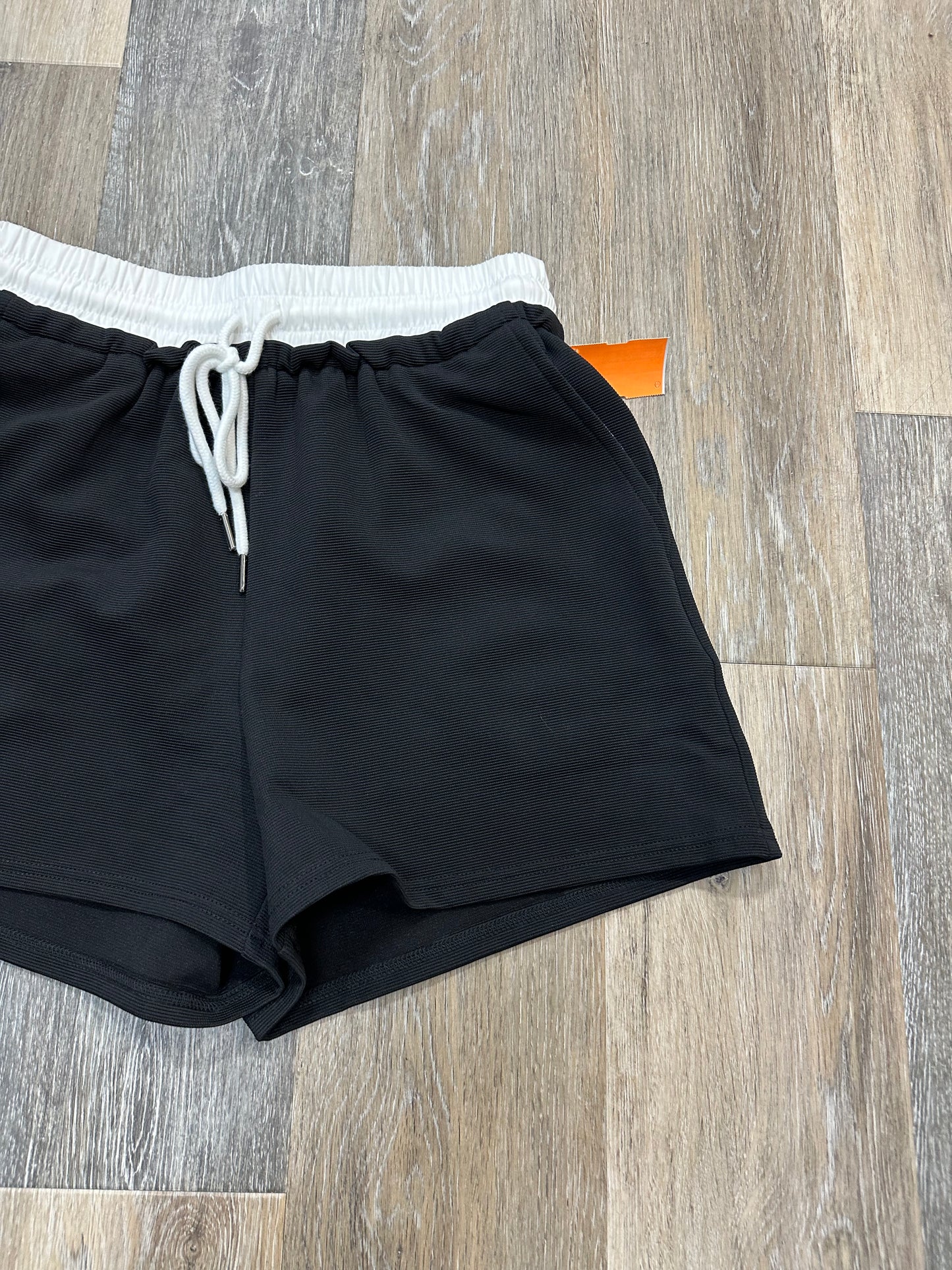 Shorts By Entro In Black, Size: S