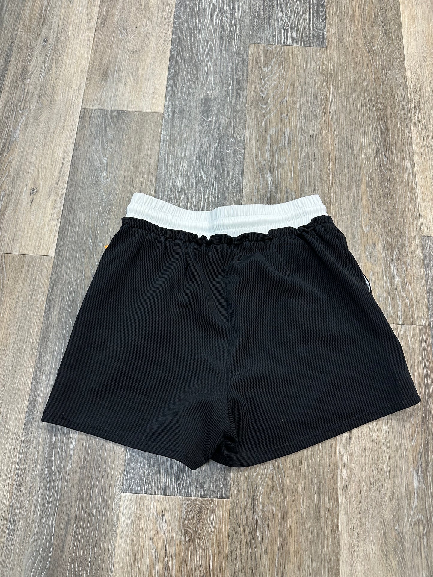 Shorts By Entro In Black, Size: S