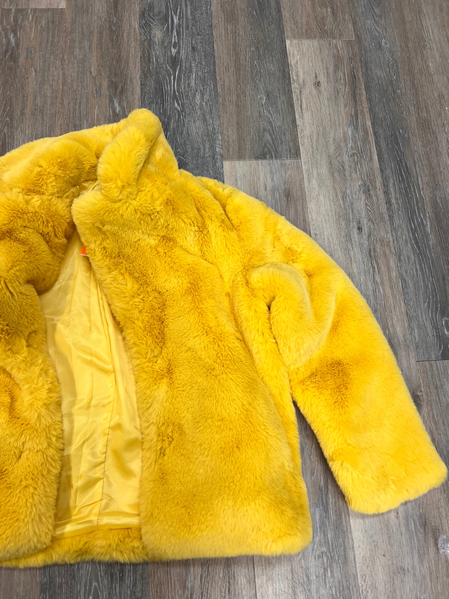 Coat Faux Fur & Sherpa By Apparis In Yellow, Size: Xs