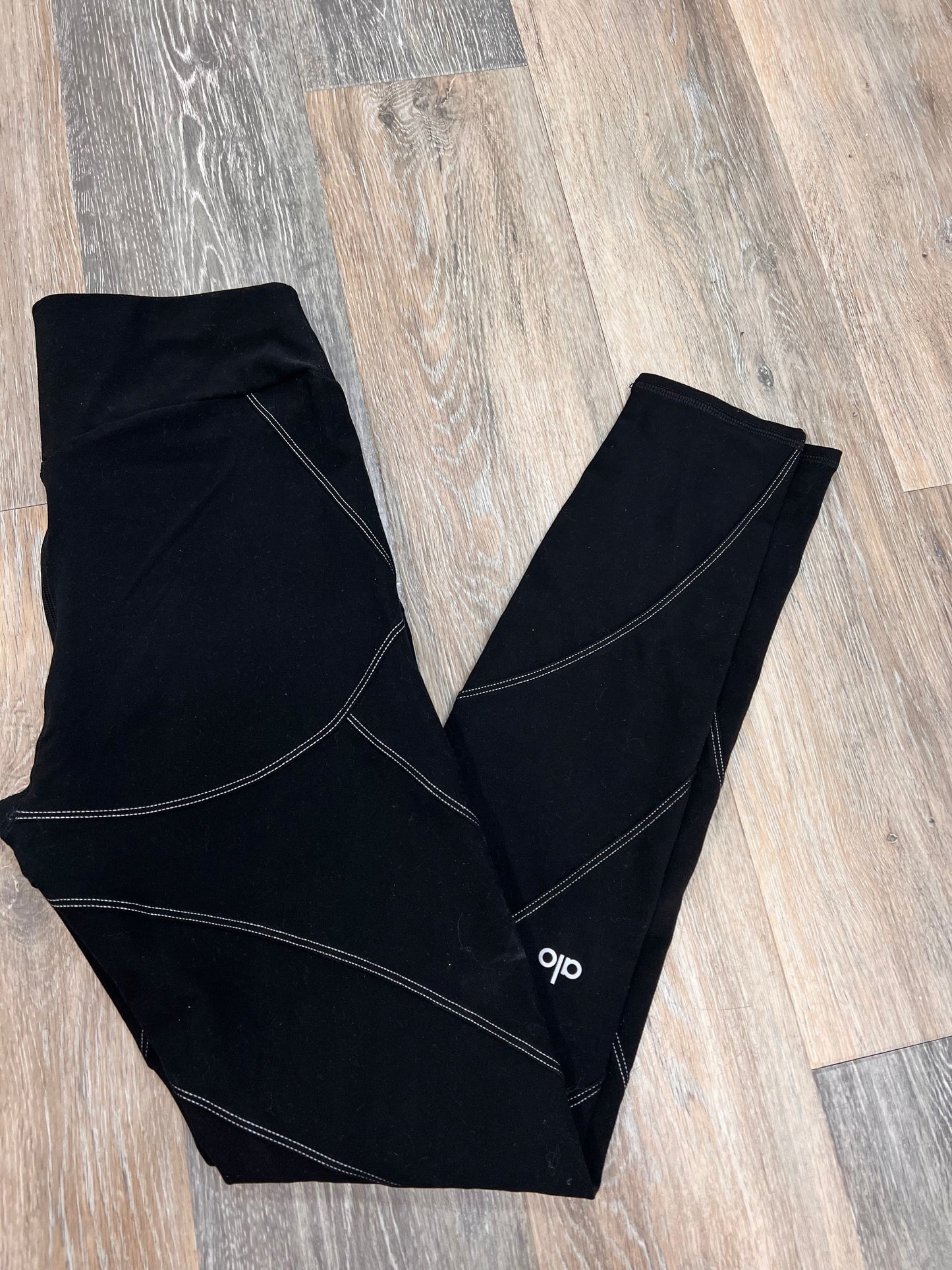 Athletic Leggings By Alo In Black, Size: S