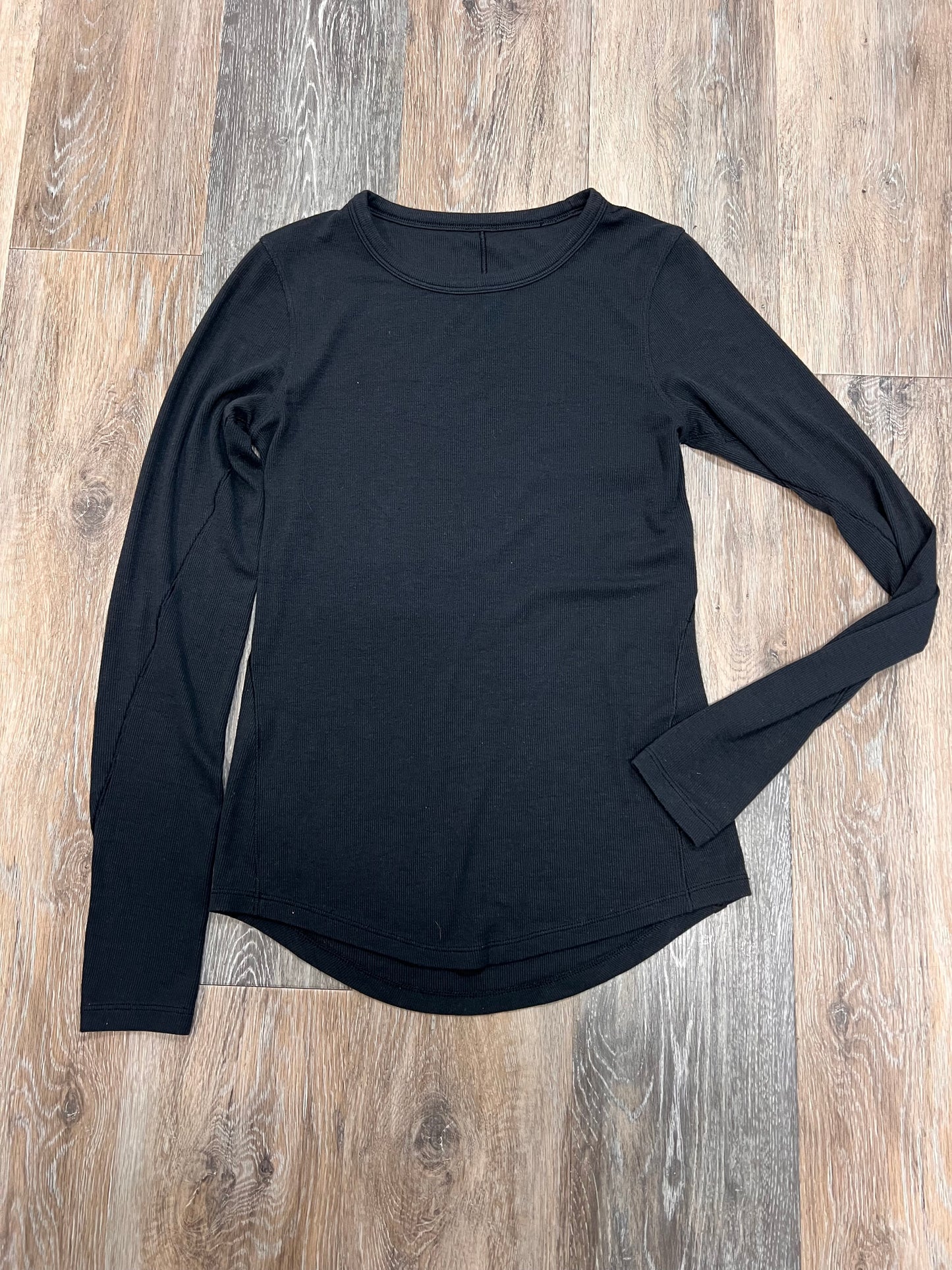 Athletic Top Long Sleeve Crewneck By Lululemon In Black, Size: 4