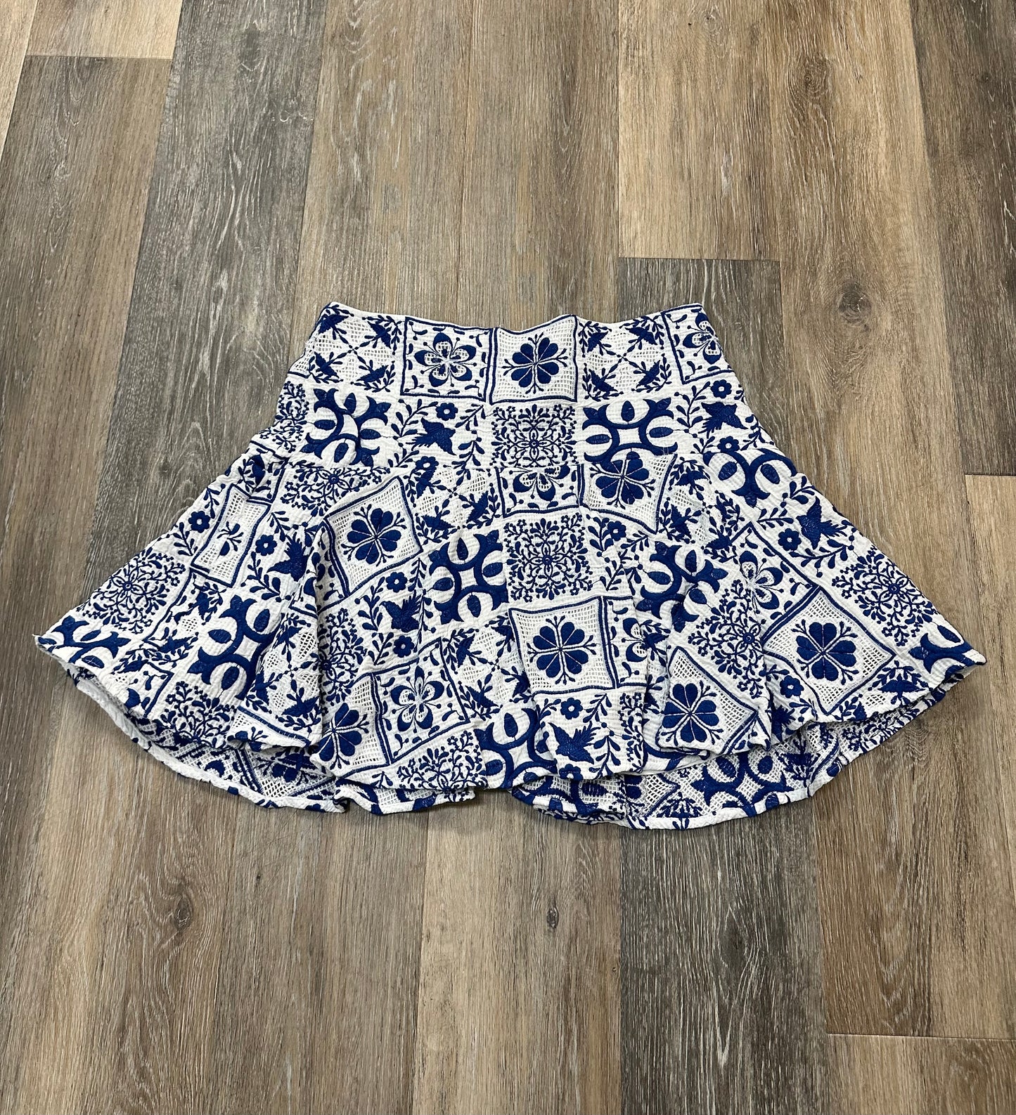 Skirt Mini & Short By Maeve In Blue & White, Size: 6