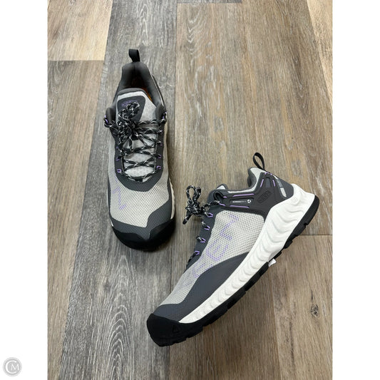 Shoes Hiking By Keen In Grey, Size: 11