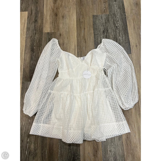 Dress Casual Short By Petal & Pup In White, Size: L