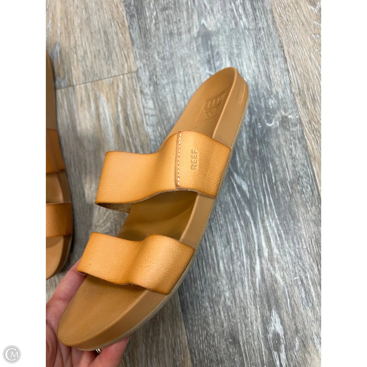 Sandals Flats By Reef In Tan, Size: 7