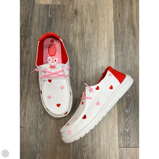 Shoes Flats By Hey Dude In Red & White, Size: 9