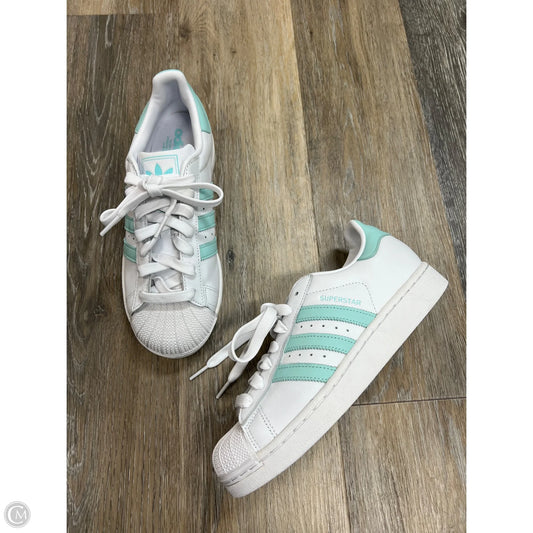 Shoes Sneakers By Adidas In Green & White, Size: 8