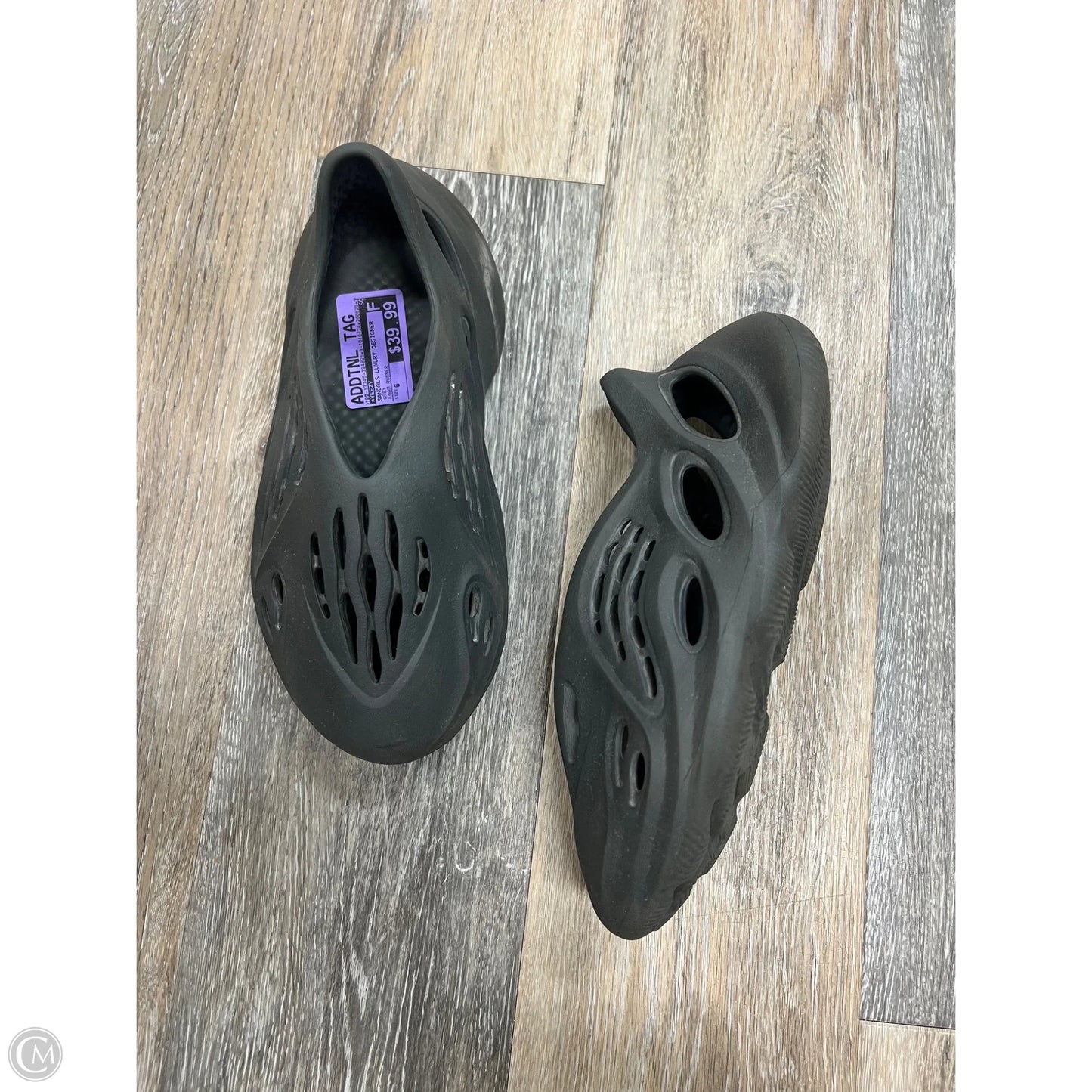 Sandals Luxury Designer By Yeezy In Grey, Size: 6