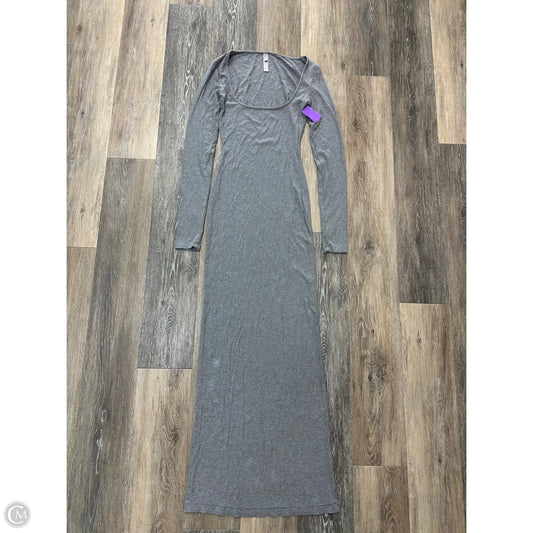 Dress Casual Maxi By Skims In Grey, Size: M