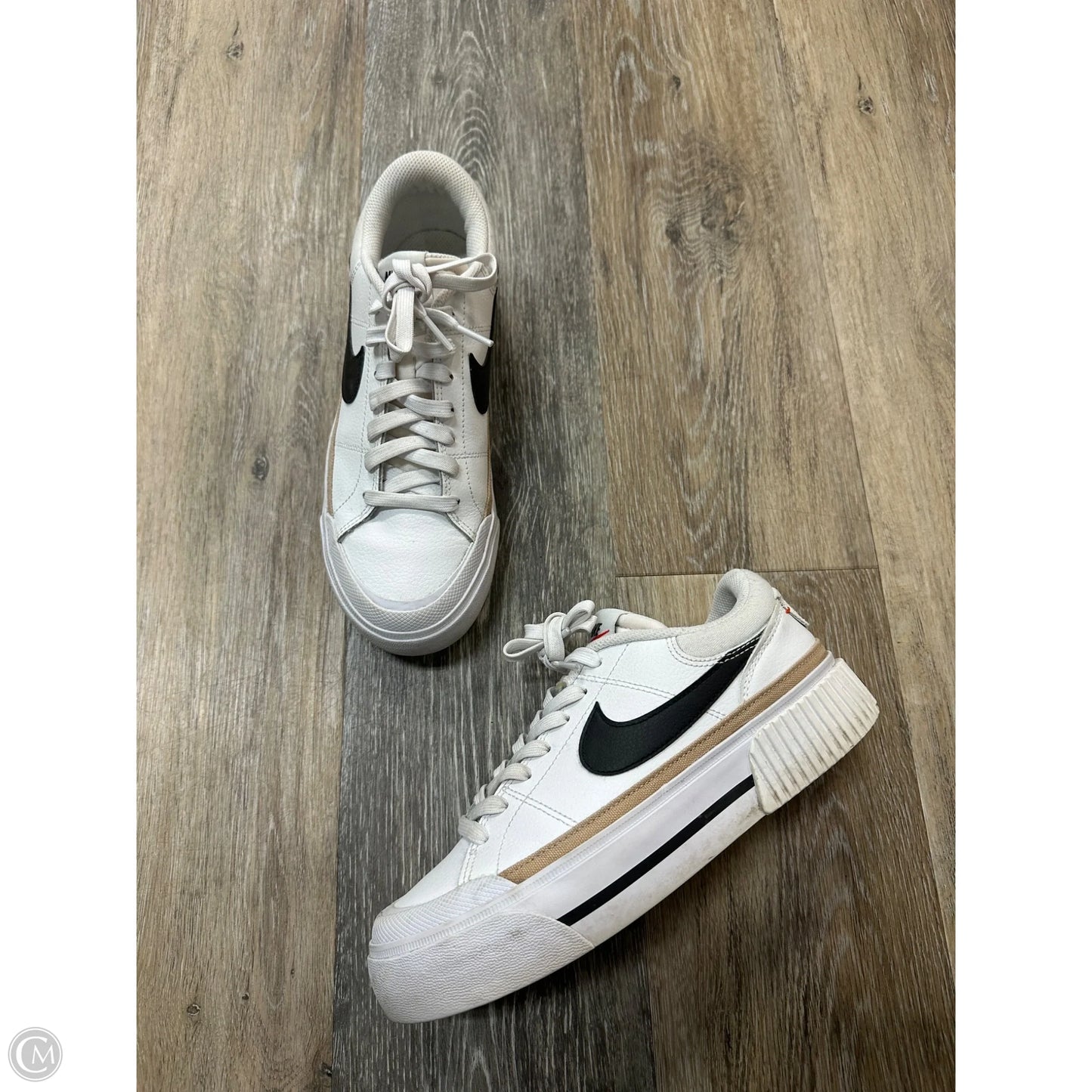 Shoes Sneakers By Nike In White, Size: 7.5