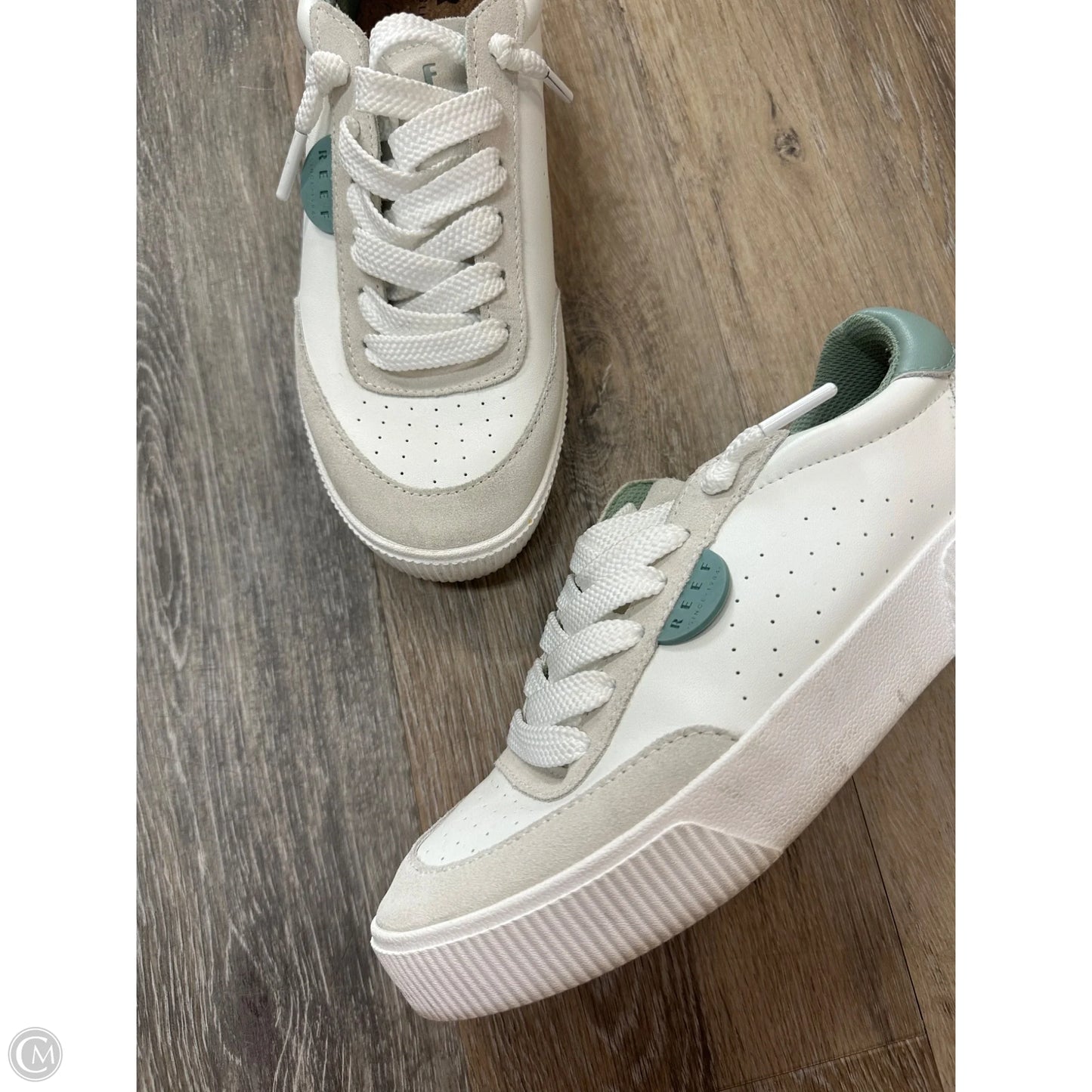 Shoes Sneakers By Reef In Cream & Green, Size: 8
