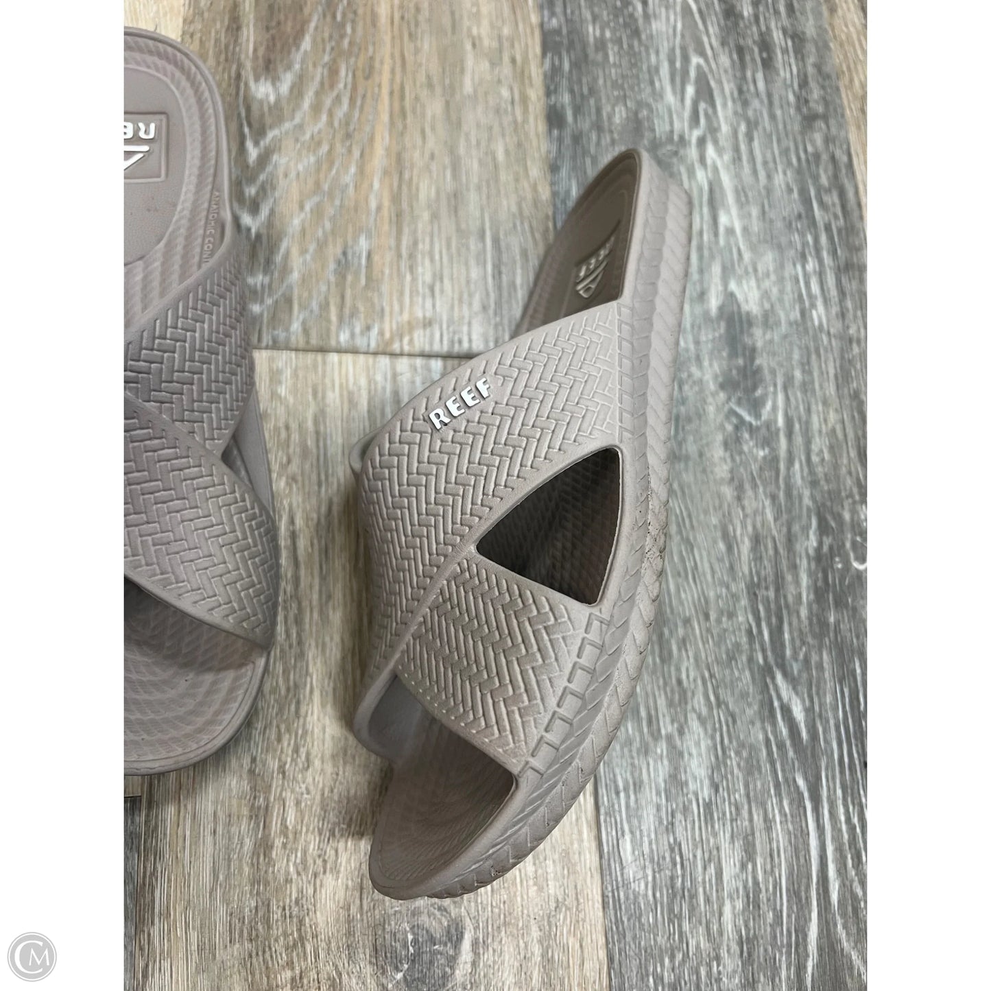 Sandals Flats By Reef In Grey, Size: 8