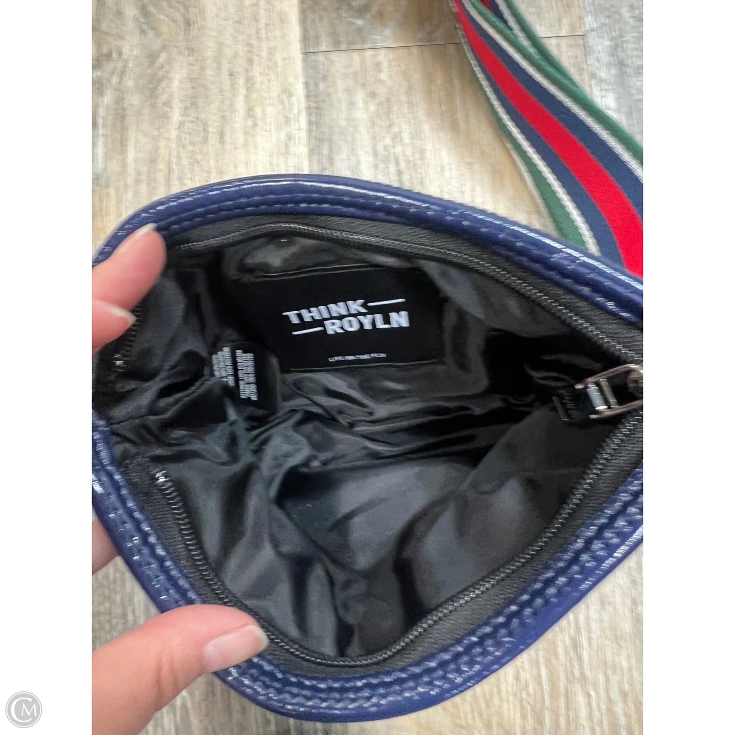 Crossbody By Think Royln, Size: Small
