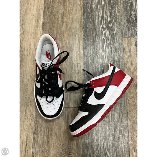 Shoes Sneakers By Nike In Black & Red, Size: 6