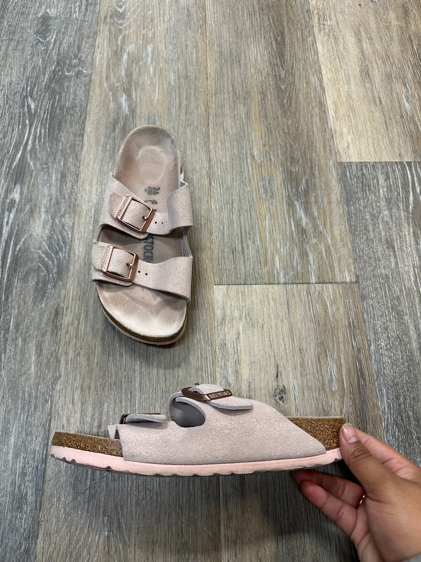 Sandals Flats By Birkenstock In Pink, Size:5