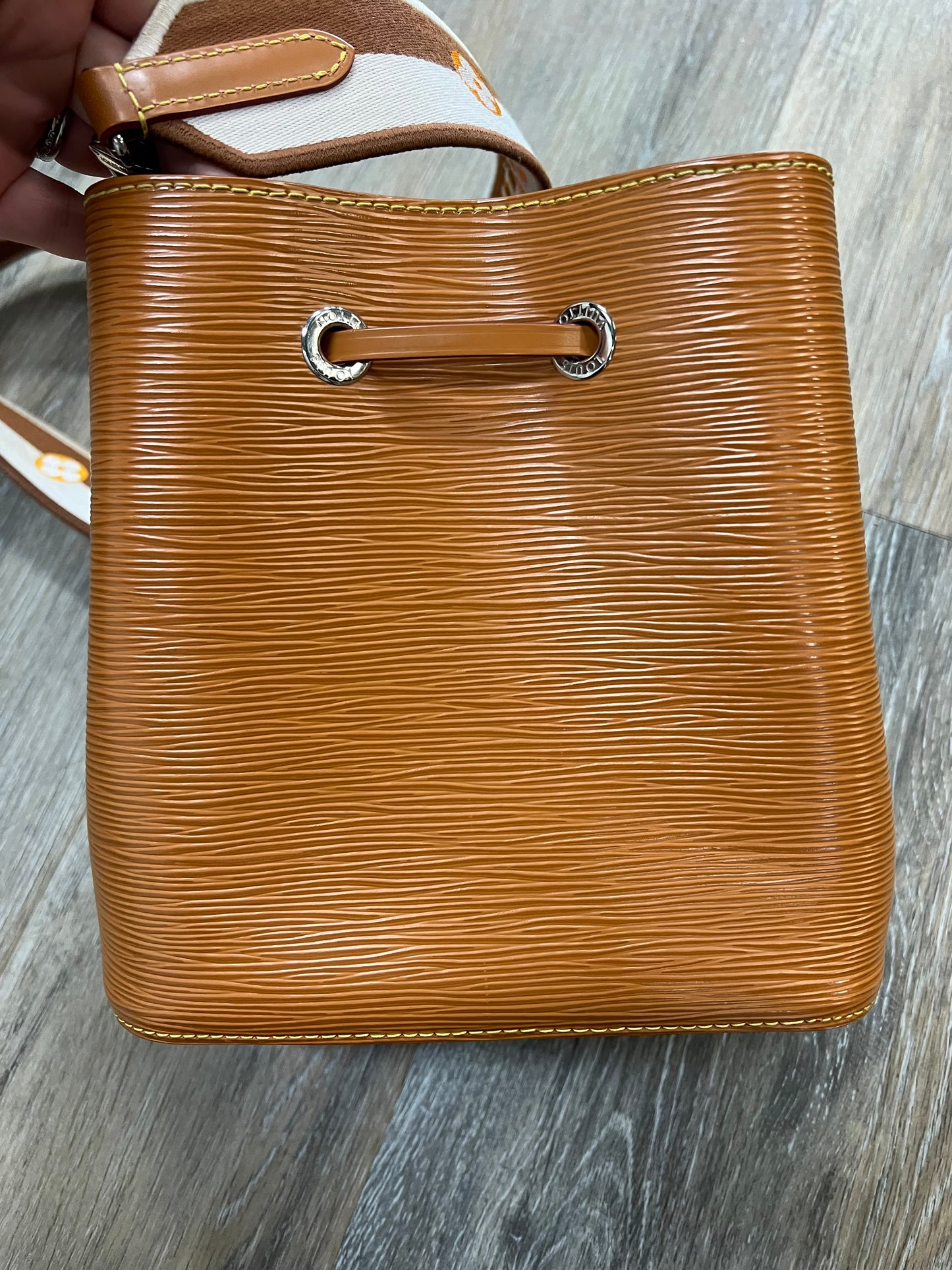 Handbag Luxury Designer By Louis Vuitton, Size: Small