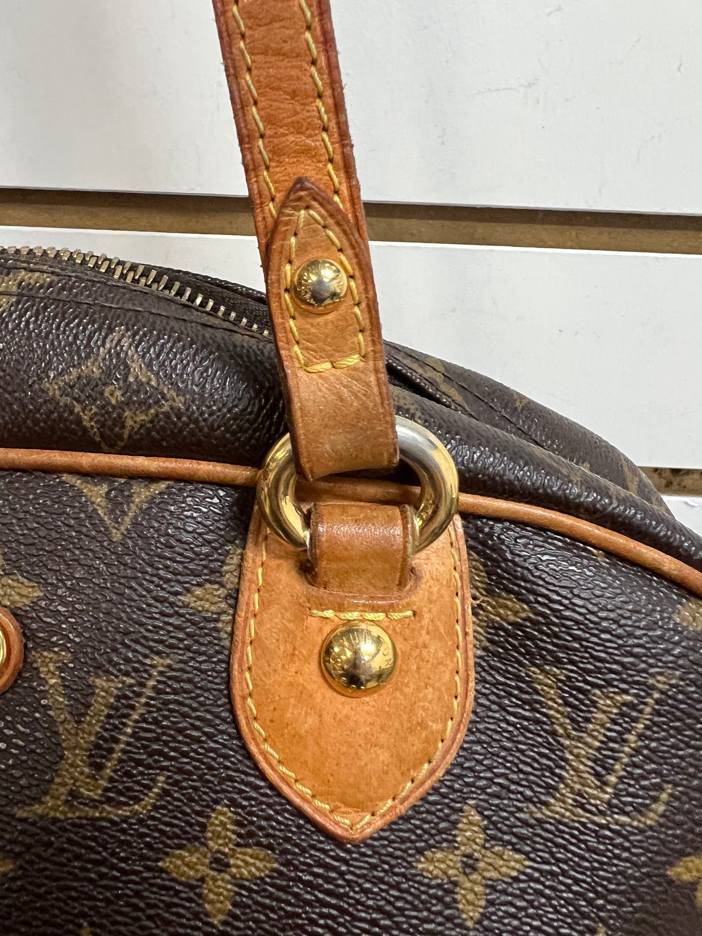 Handbag Luxury Designer By Louis Vuitton, Size: Large