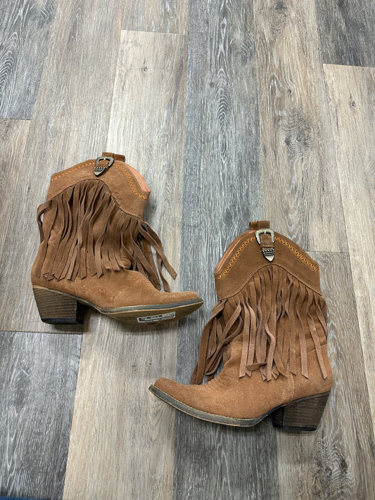 Boots Western By Very Volatile  Size: 8.5