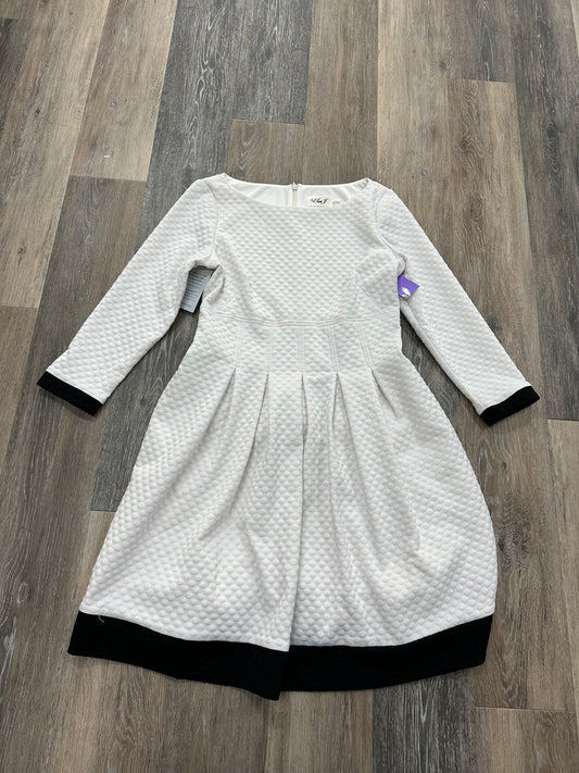 Dress Casual Short By Eliza J  Size: 8