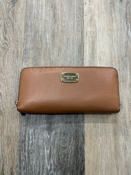 Wallet Designer By Michael Kors  Size: Large
