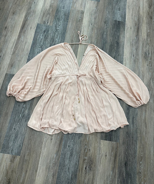 Dress Casual Short By Free People  Size: S