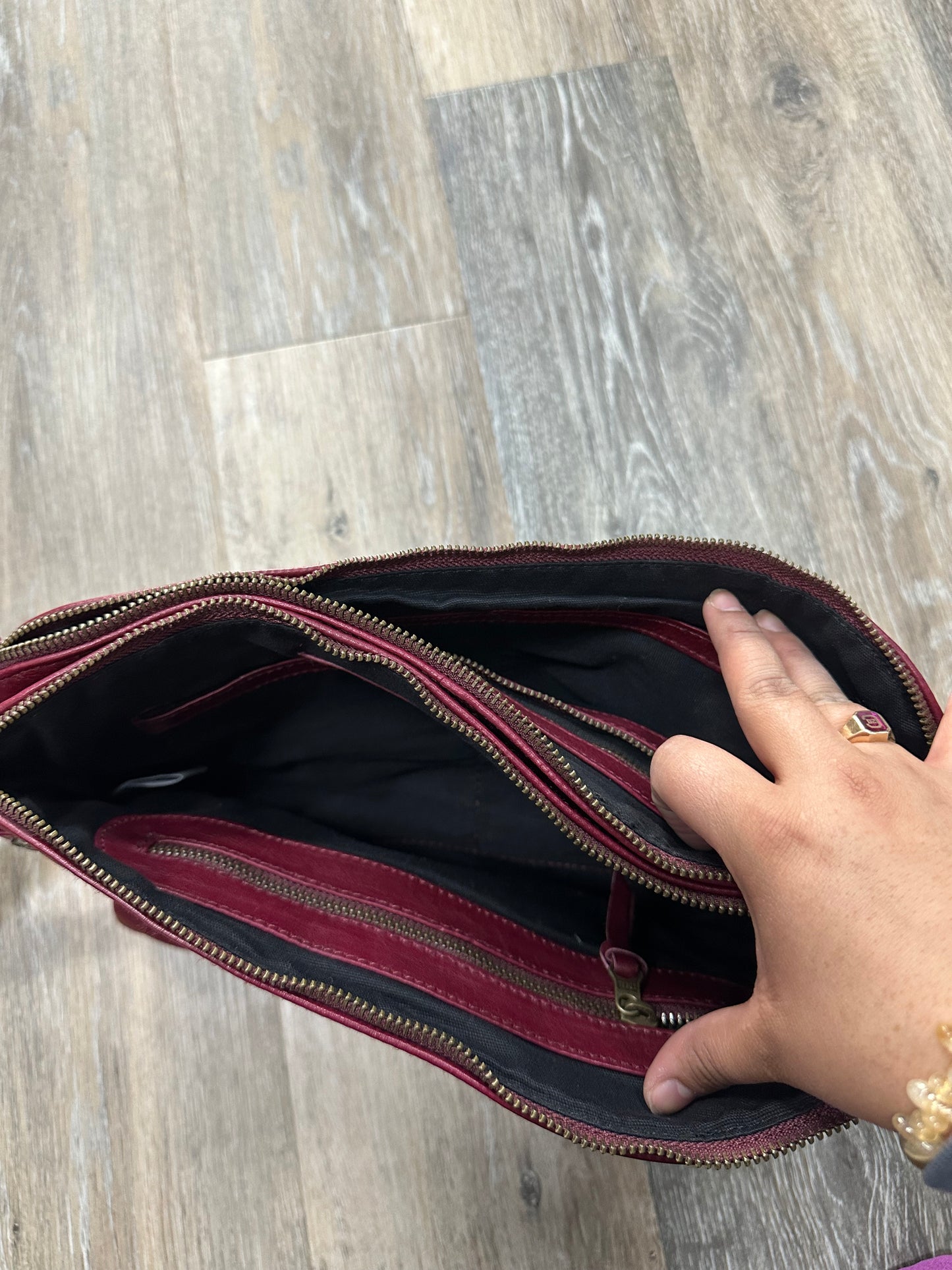 Handbag Leather By Wanderers  Size: Medium