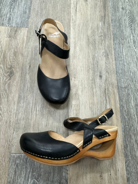 Shoes Heels Block By Dansko  Size: 7.5