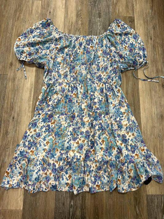 Dress Casual Short By Hayden La  Size: 2x