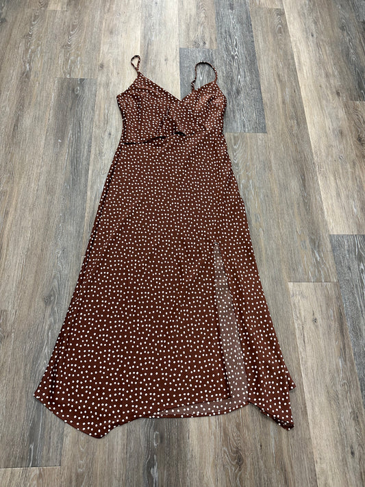 Dress Casual Midi By Urban Outfitters  Size: M