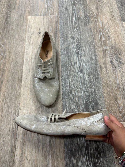 Shoes Flats Oxfords & Loafers By Paul Green  Size: 10